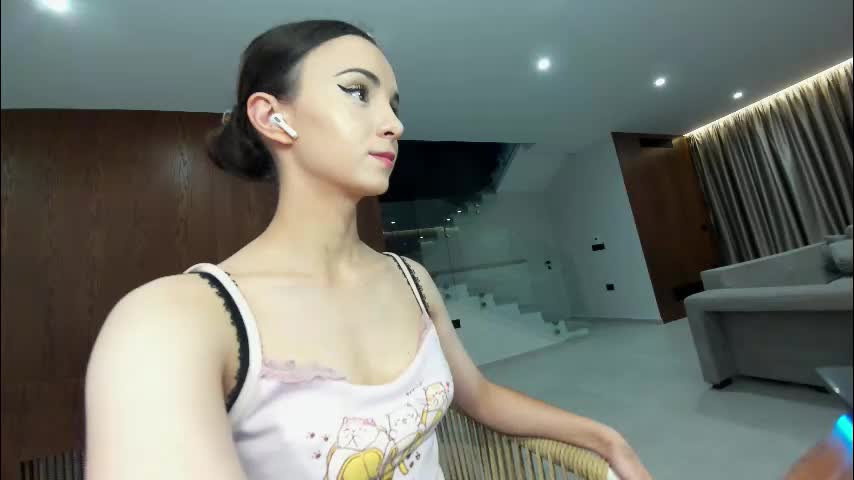 ehotlovea Live Sex December 8, 2025