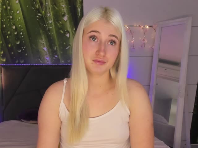 HollyTaillor Live Sex December 8, 2025