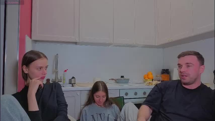 ihavepaws33 Live Sex December 7, 2025