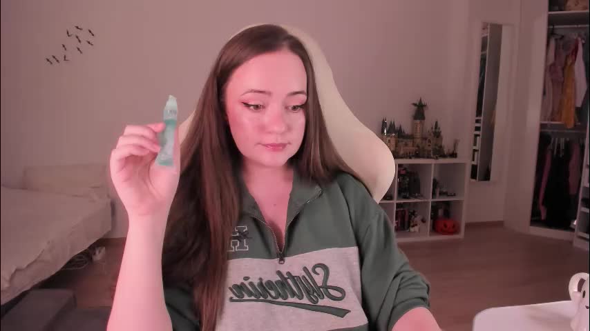 lil_happiness Live Sex December 8, 2025