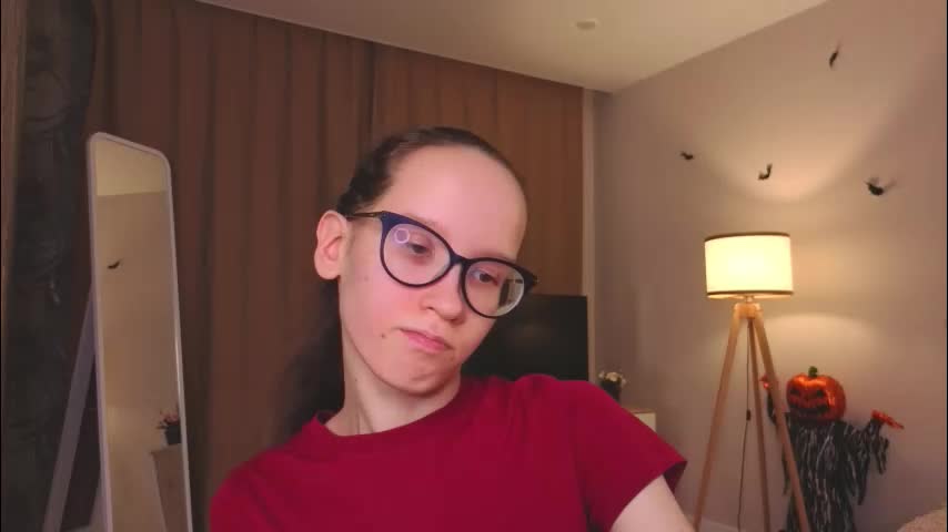 lynettebails Live Sex December 8, 2025