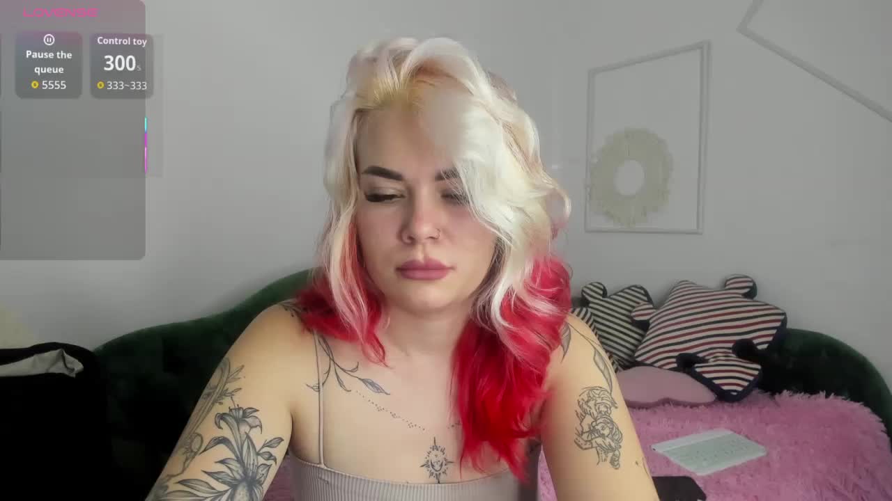 lada-love Live Sex December 8, 2025