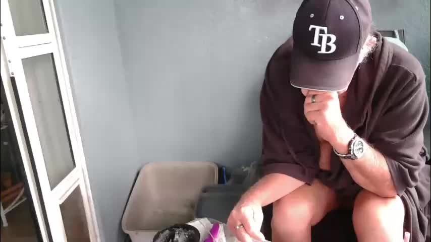 smallpenisbigtongue Live Sex December 8, 2025