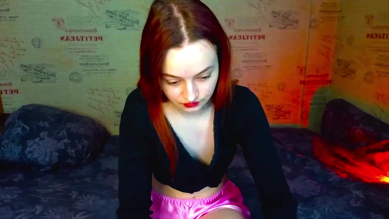 emiless Live Sex December 9, 2025