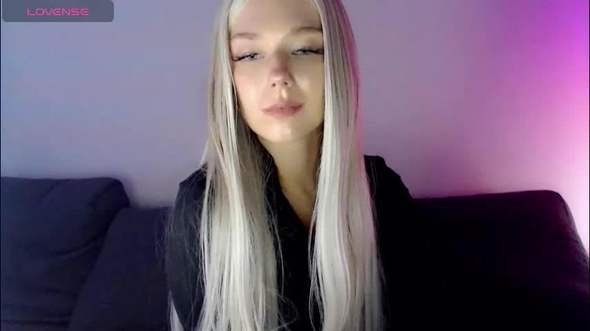 pervyblonde Live Sex December 8, 2025