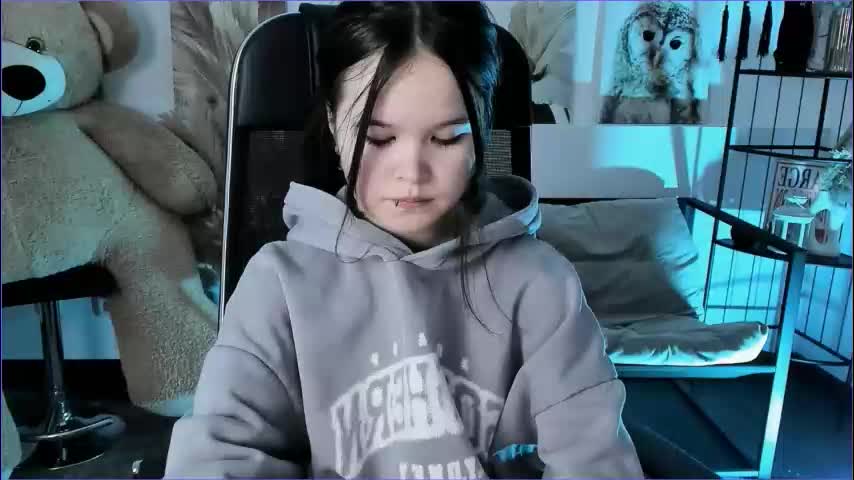 elainebeness Live Sex December 8, 2025