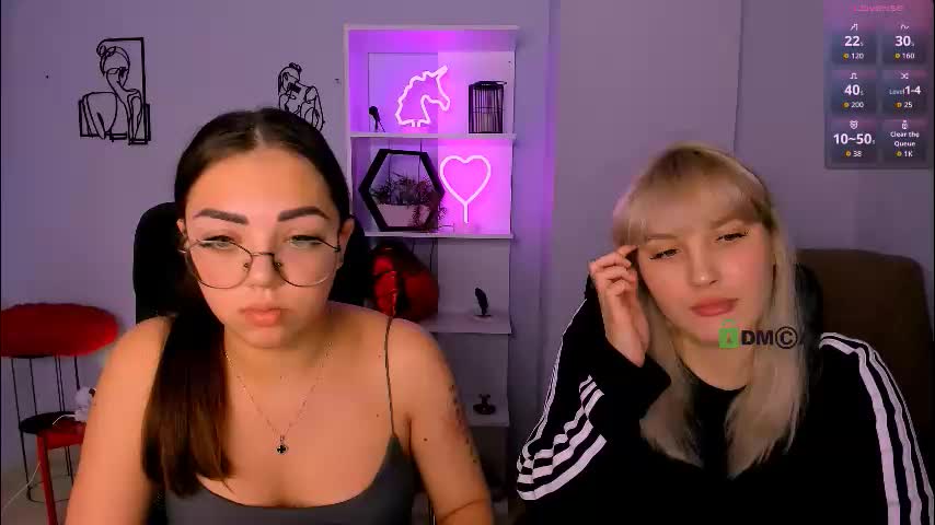 kiki_swan Live Sex December 9, 2025