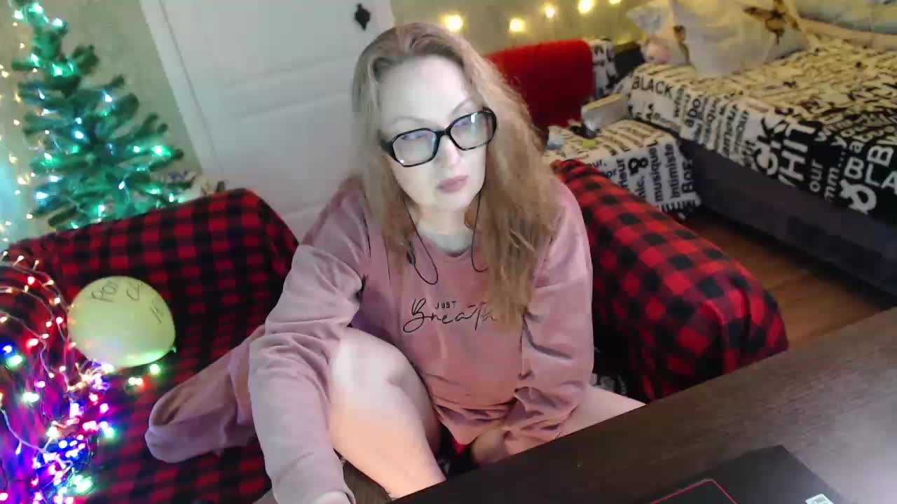 MeganIris Live Sex December 8, 2025