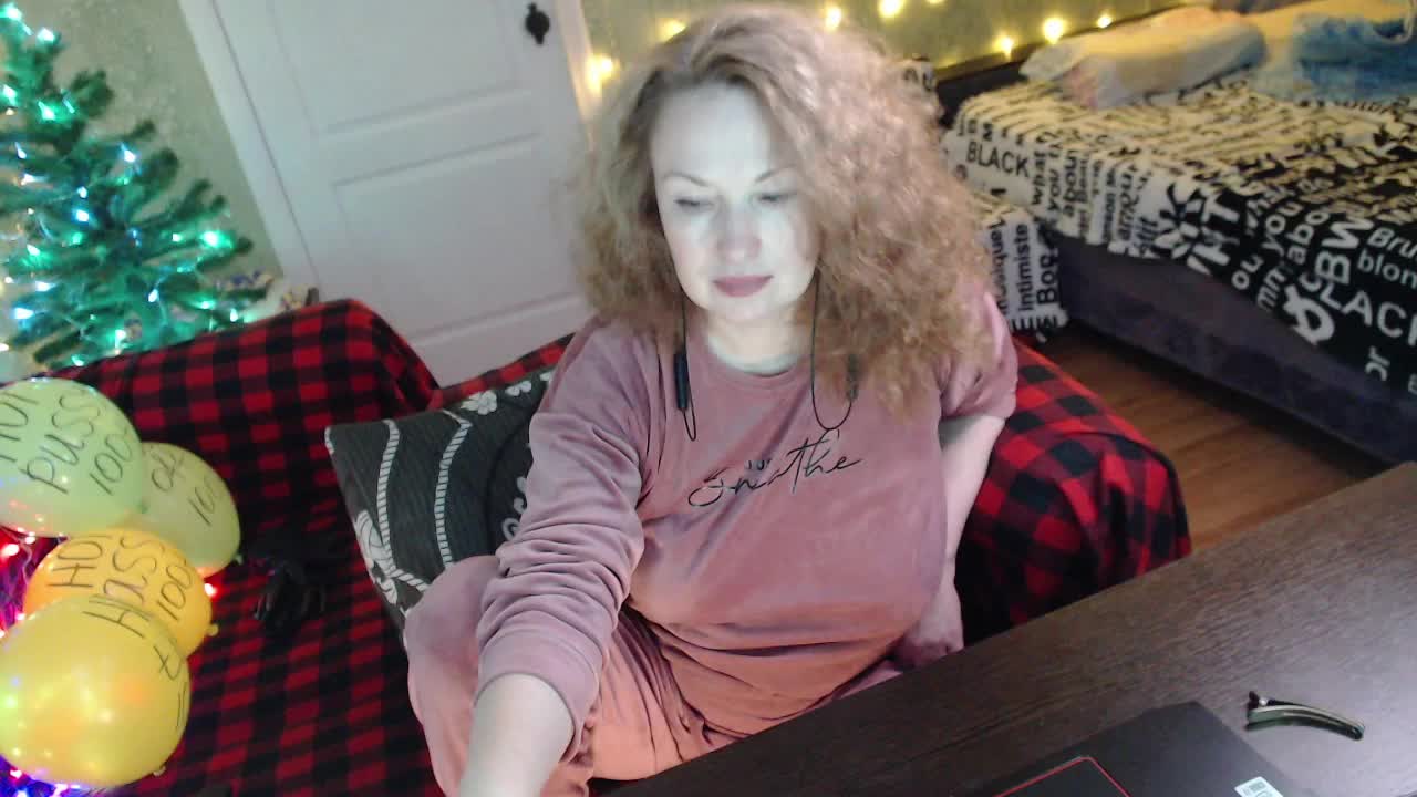 MeganIris Live Sex December 9, 2025