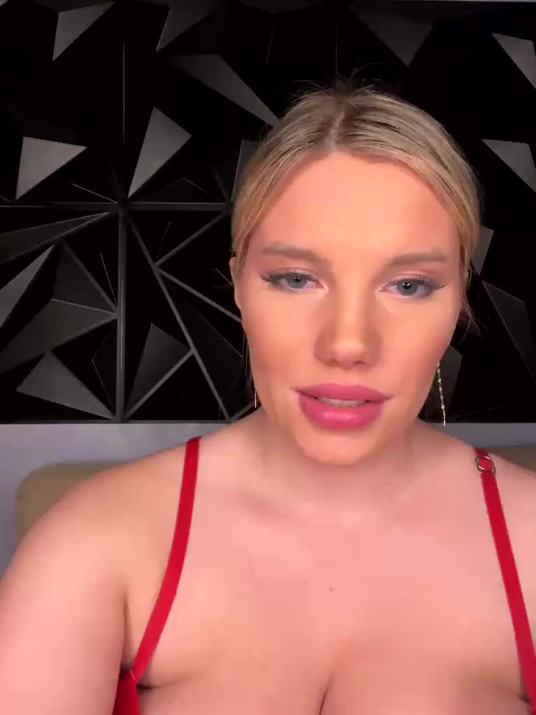 LYALAtop Live Sex December 10, 2025