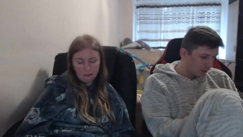 jenisandpeter Live Sex December 10, 2025