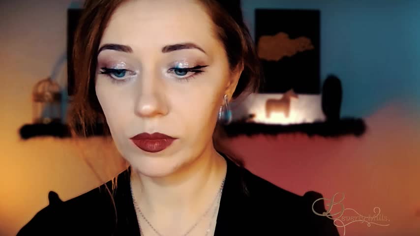 MissBeverlyMills Live Sex December 10, 2025