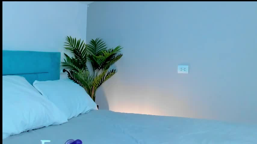 L1ittle_kitty_ Live Sex December 9, 2025