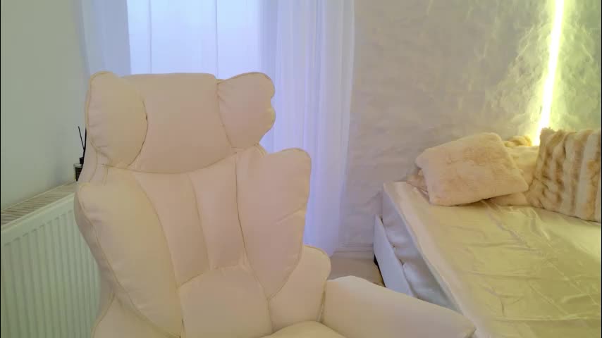 monique_a Live Sex December 10, 2025