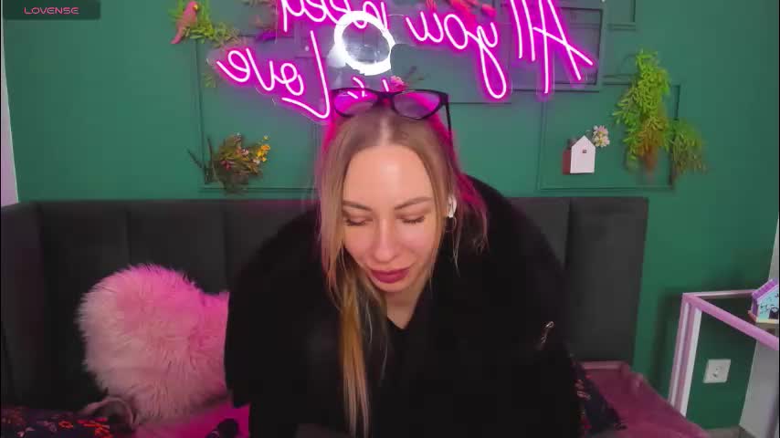 diana_garrett Live Sex December 10, 2025