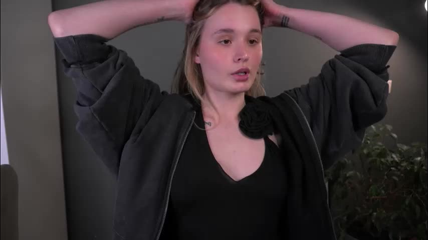 lisa_schiele Live Sex December 11, 2025