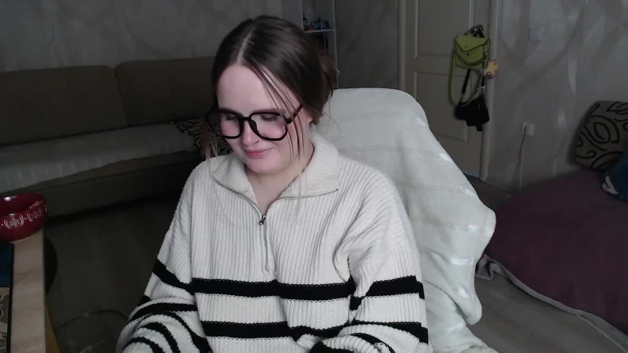 Lizzi-Peach Live Sex December 11, 2025