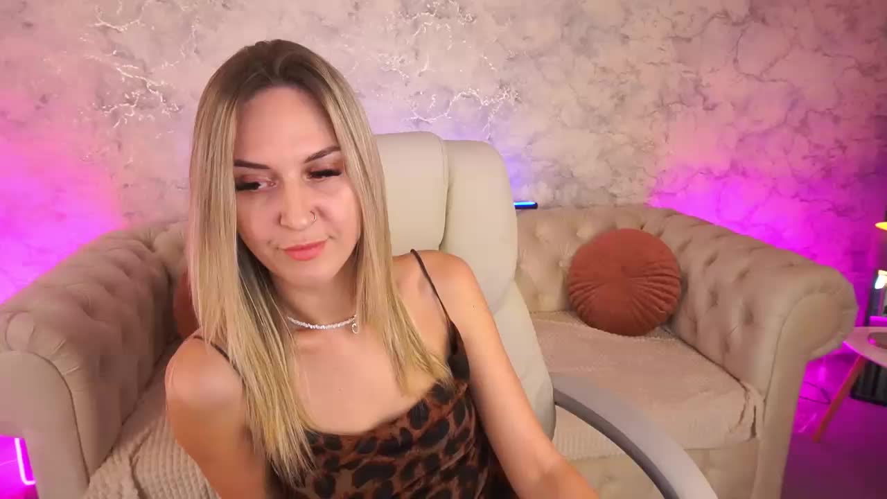 MollyWild Live Sex December 11, 2025