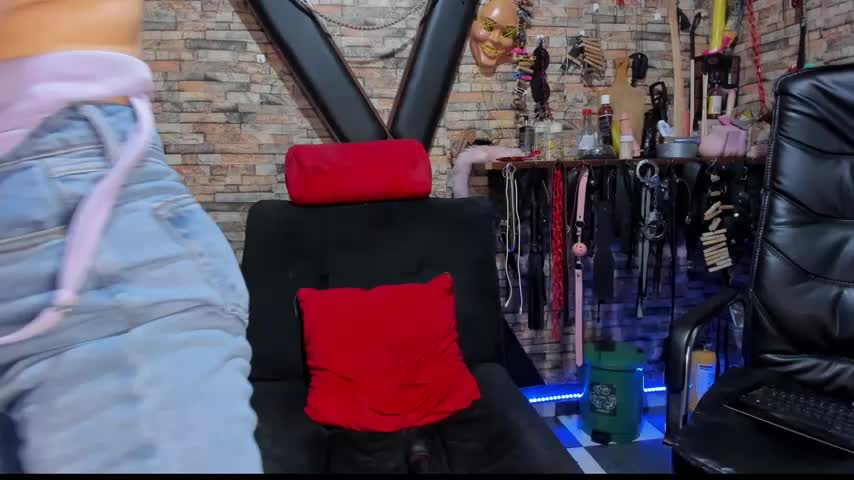 Liltildeman_moon Live Sex December 11, 2025