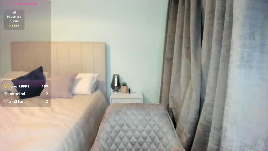 sylvia_di Live Sex December 12, 2025