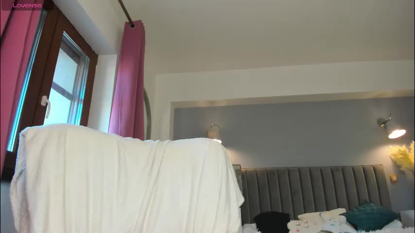 awesome_jolie Live Sex December 12, 2025