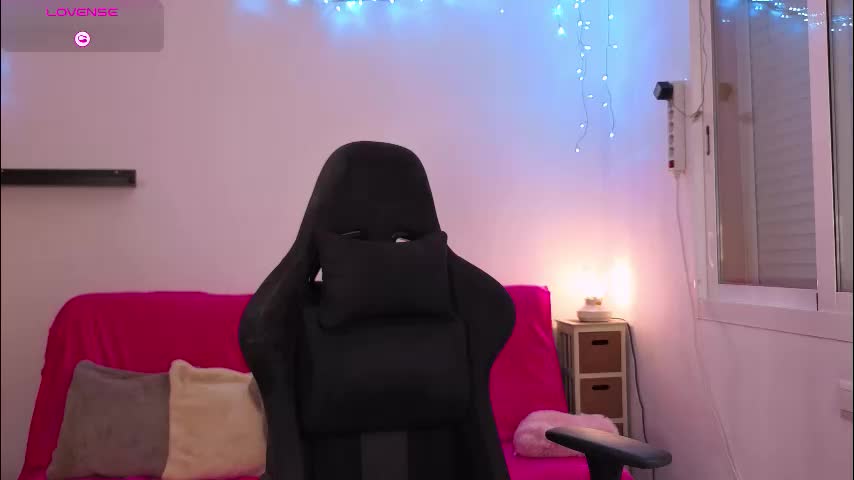 karinchik_ Live Sex December 12, 2025