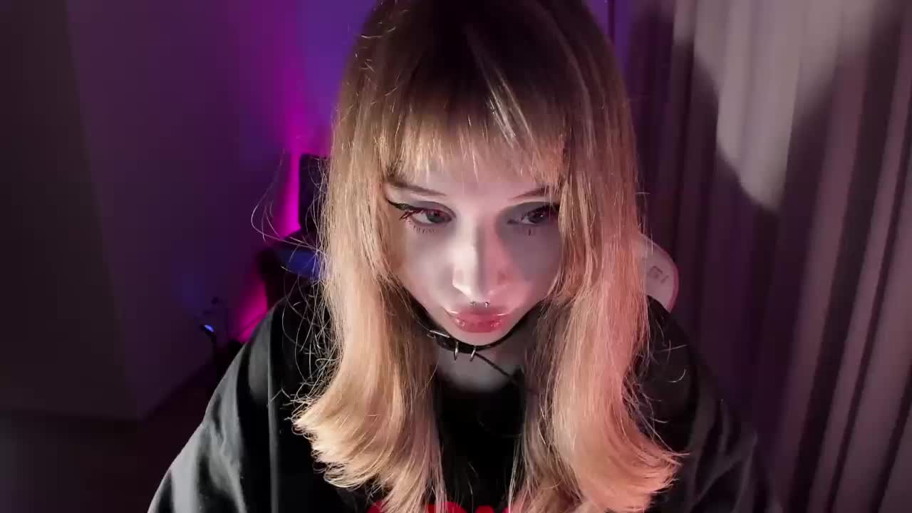 mnepohuyy Live Sex December 12, 2025